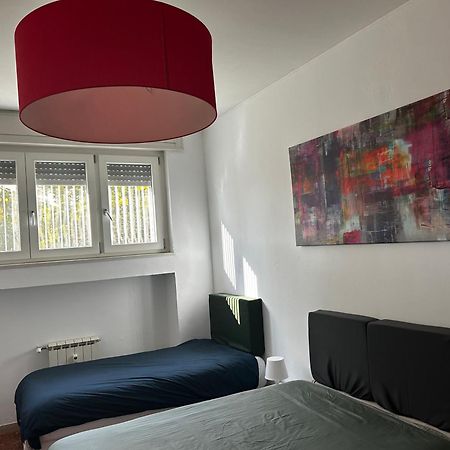 Bam Bam Tiburtina Guesthouse Rom Exteriör bild