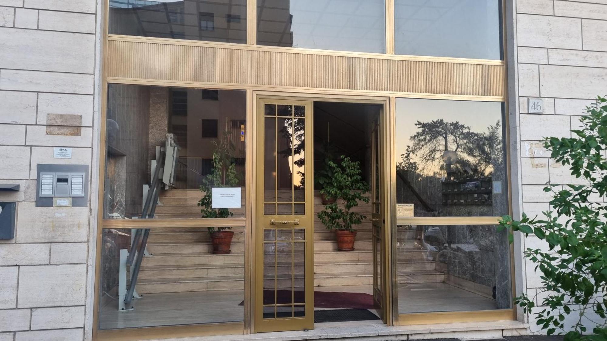 Bam Bam Tiburtina Guesthouse Rom Exteriör bild
