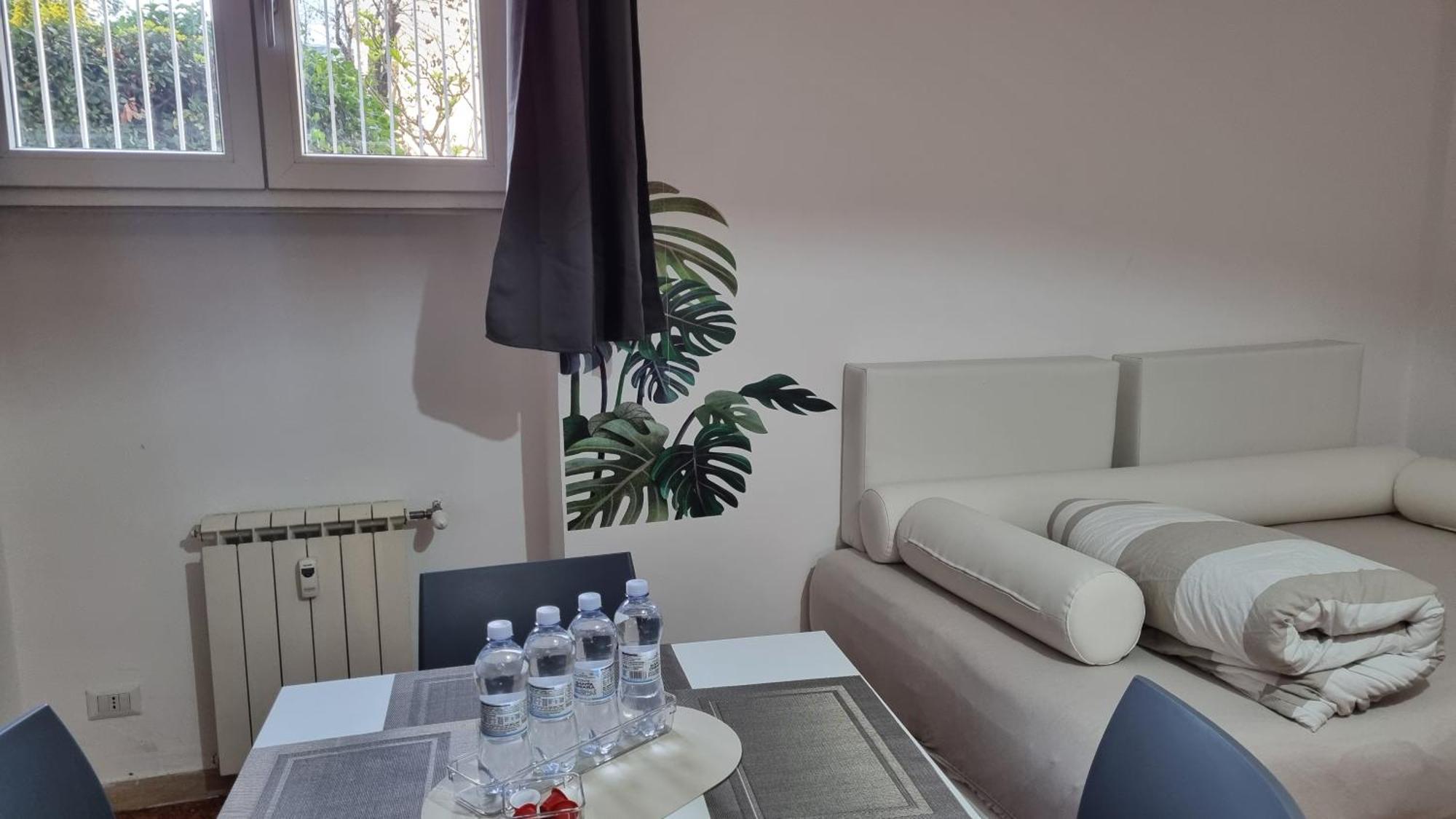 Bam Bam Tiburtina Guesthouse Rom Rum bild